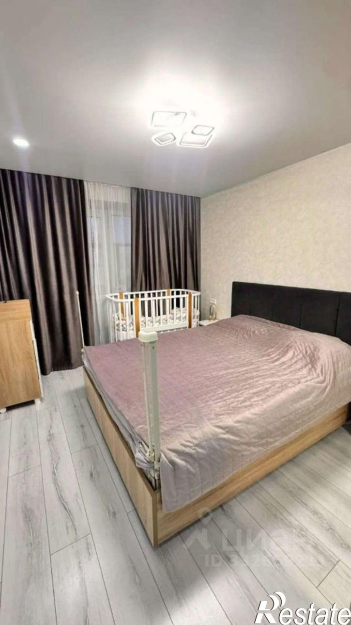 3-комн квартира улица Революционная,дом 165