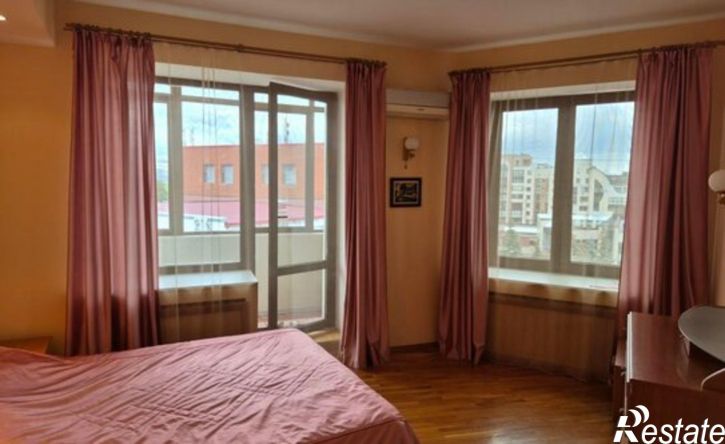 4-комн квартира Уфа, улица Ленина, 60
