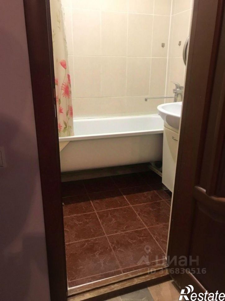 3-комн квартира ул Стахановская, 28,  д. 28