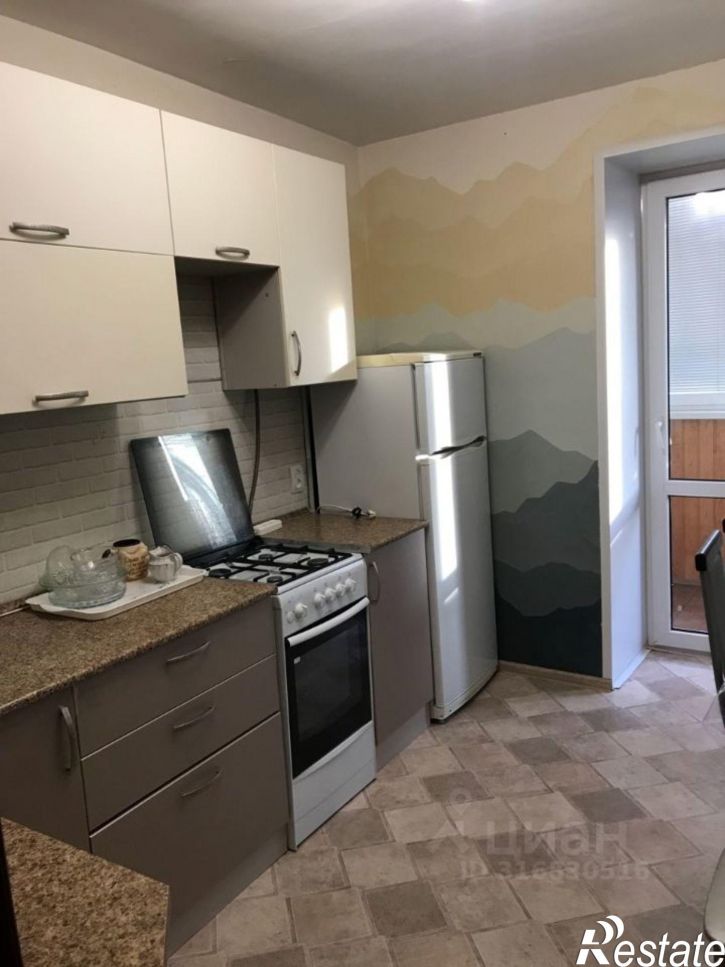 3-комн квартира ул Стахановская, 28,  д. 28