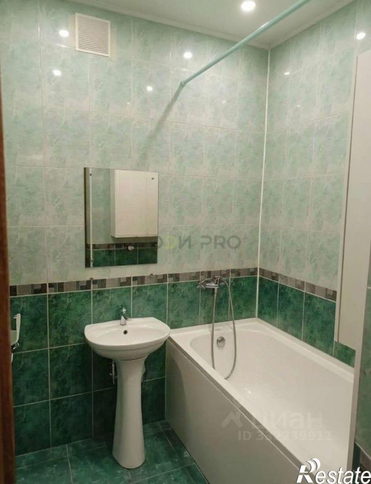 2-комн квартира улица Строителей,дом 15к3