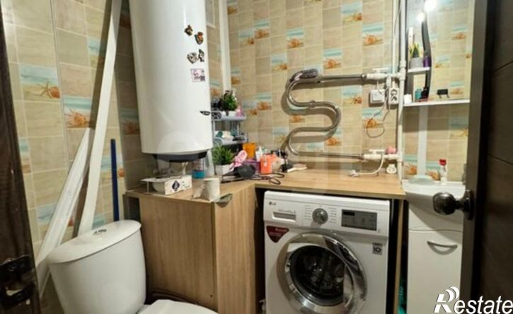 3-комн квартира ул 8 Марта, 12,  д. 12