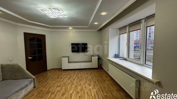2-комн квартира ул Лазурная, 1,  д. 1
