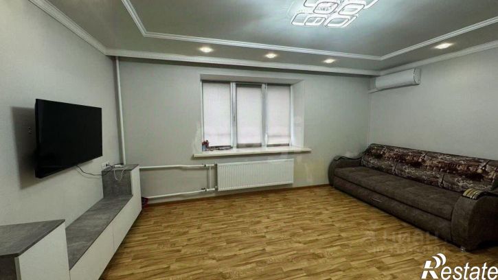2-комн квартира ул Лазурная, 1,  д. 1