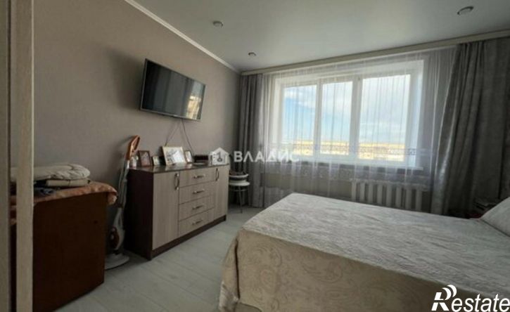 3-комн квартира ул Революционеров, 30,  д. 30
