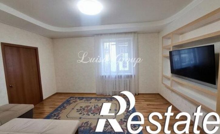 3-комн квартира улица Луначарского, 10,  д. 10