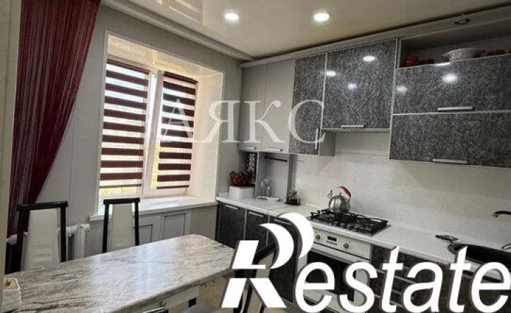 3-комн квартира Стахановская улица, 26,  д. 26