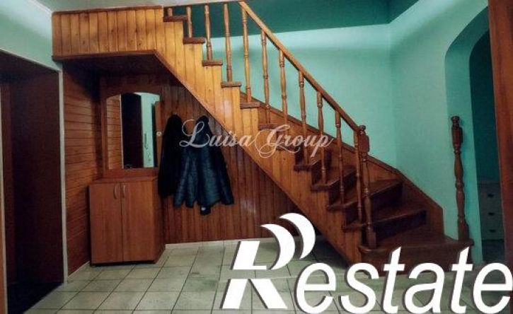 5-комн квартира улица Чапаева, 63,  д. 63