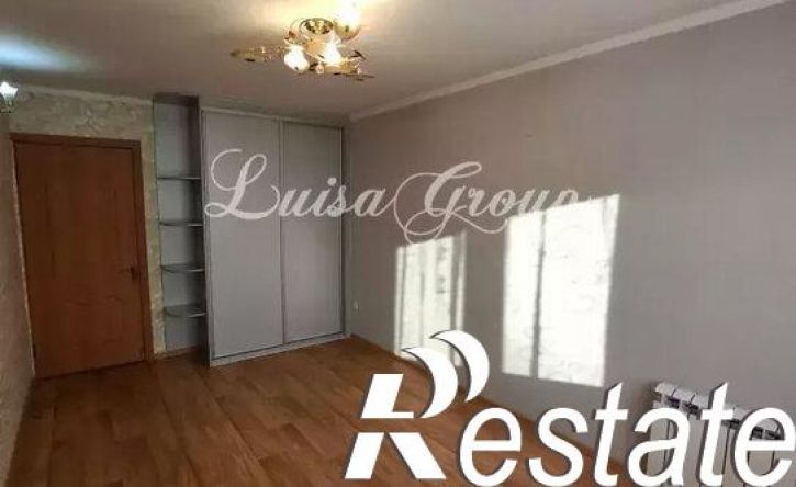 2-комн квартира улица Комарова, 14,  д. 14