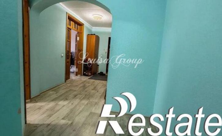 5-комн квартира улица Чапаева, 63,  д. 63