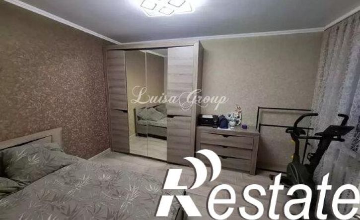 3-комн квартира улица 70 лет Октября, 11,  д. 11