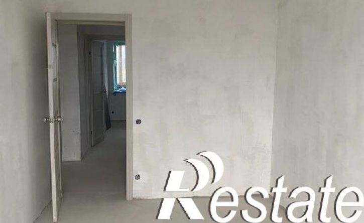 4-комн квартира улица Космонавтов, 8,  д. 8